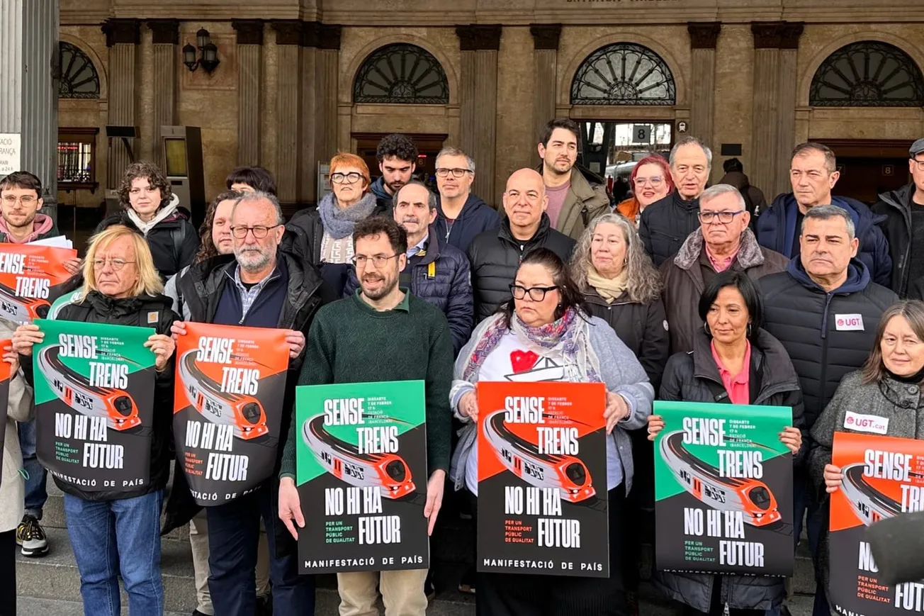 Una vintena d'entitats donen suport a la manifestació per un servei ferroviari digne