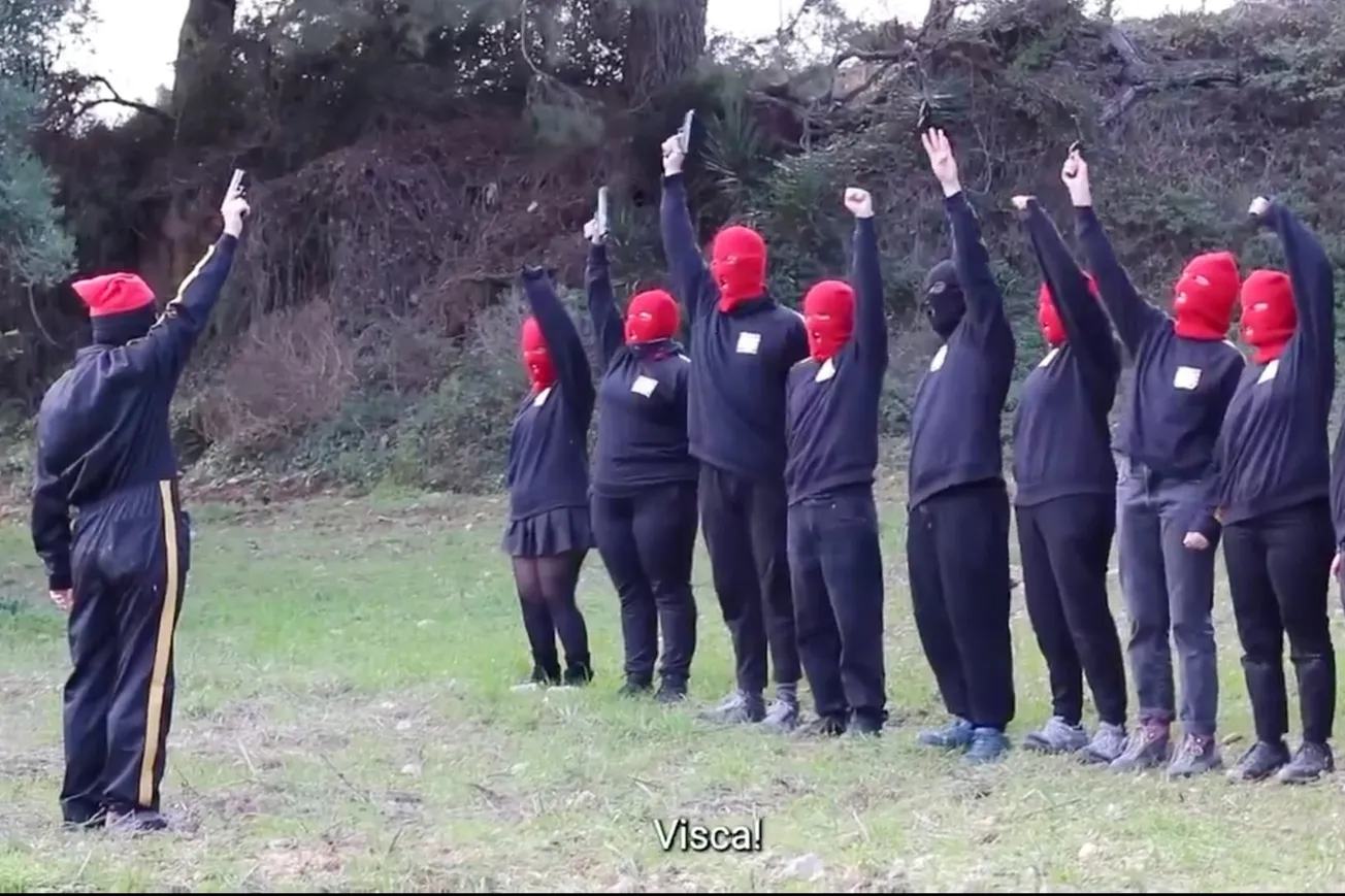 El «comando de la Q.E.T.A.» contra l'espanyolització de Vilanova guanya la Màscara d'Or