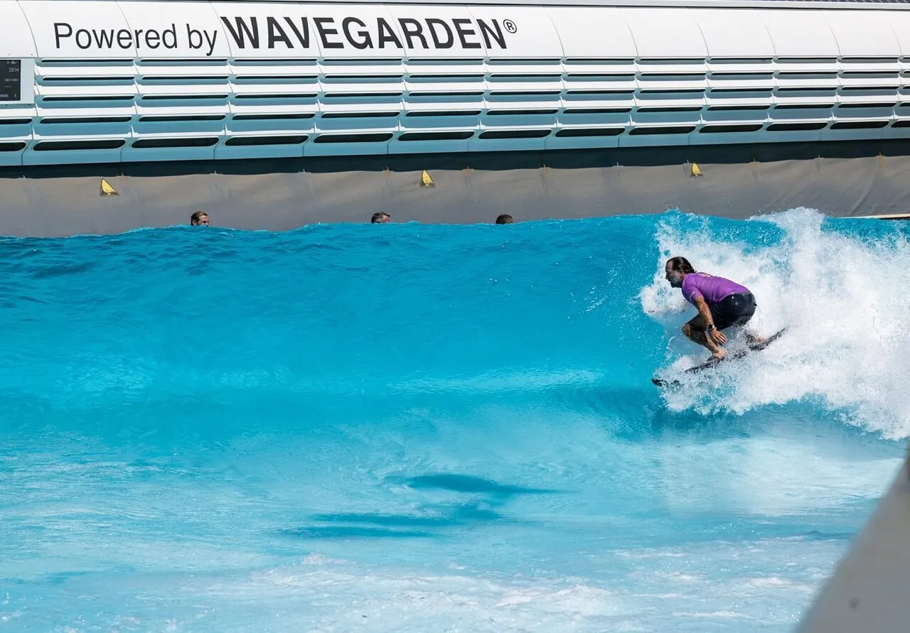 SOS Natura Cunit denuncia que la piscina d'onades no compleix els requeriments de la Generalitat